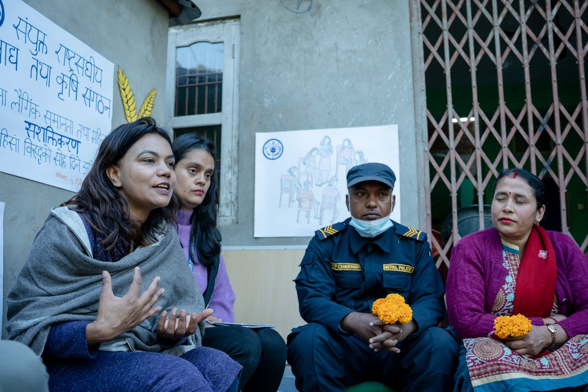 FAONepal's tweet photo. We hint, they draw
They narrate, we listen #JourneyofLife
The women beneficiaries from #FANSEP project recall their stories of struggle with #tears and success through #vegetablesfarming in smiley faces.
#WomenEconomicEmpowerment
#16DaysOfActivism #GBV
@kenshimizu_fao https://t.co/B5jkSuMctt