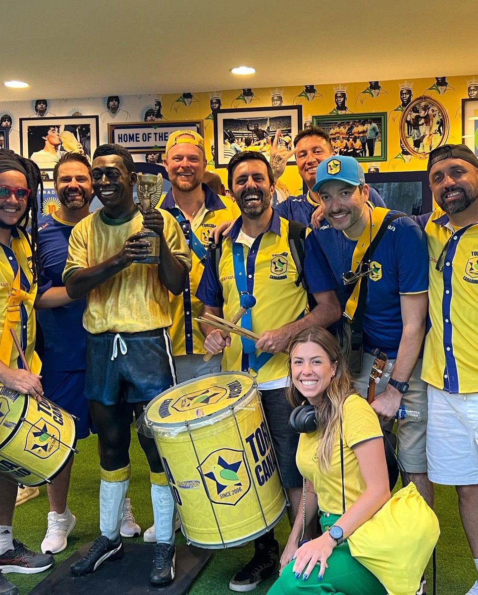 CONMEBOL's tweet photo. A Torcida Canarinho 🇧🇷 esteve presente hoje na #CONMEBOLTreeOfDreams! Os brasileiros apresentaram o samba para o mundo todo e fizeram muita festa. 🎉🥳

Convidamos todas as torcidas sul-americanas a também trazerem a cultura para a casa da CONMEBOL em Doha! 🇶🇦 https://t.co/wO7w7dwfyP