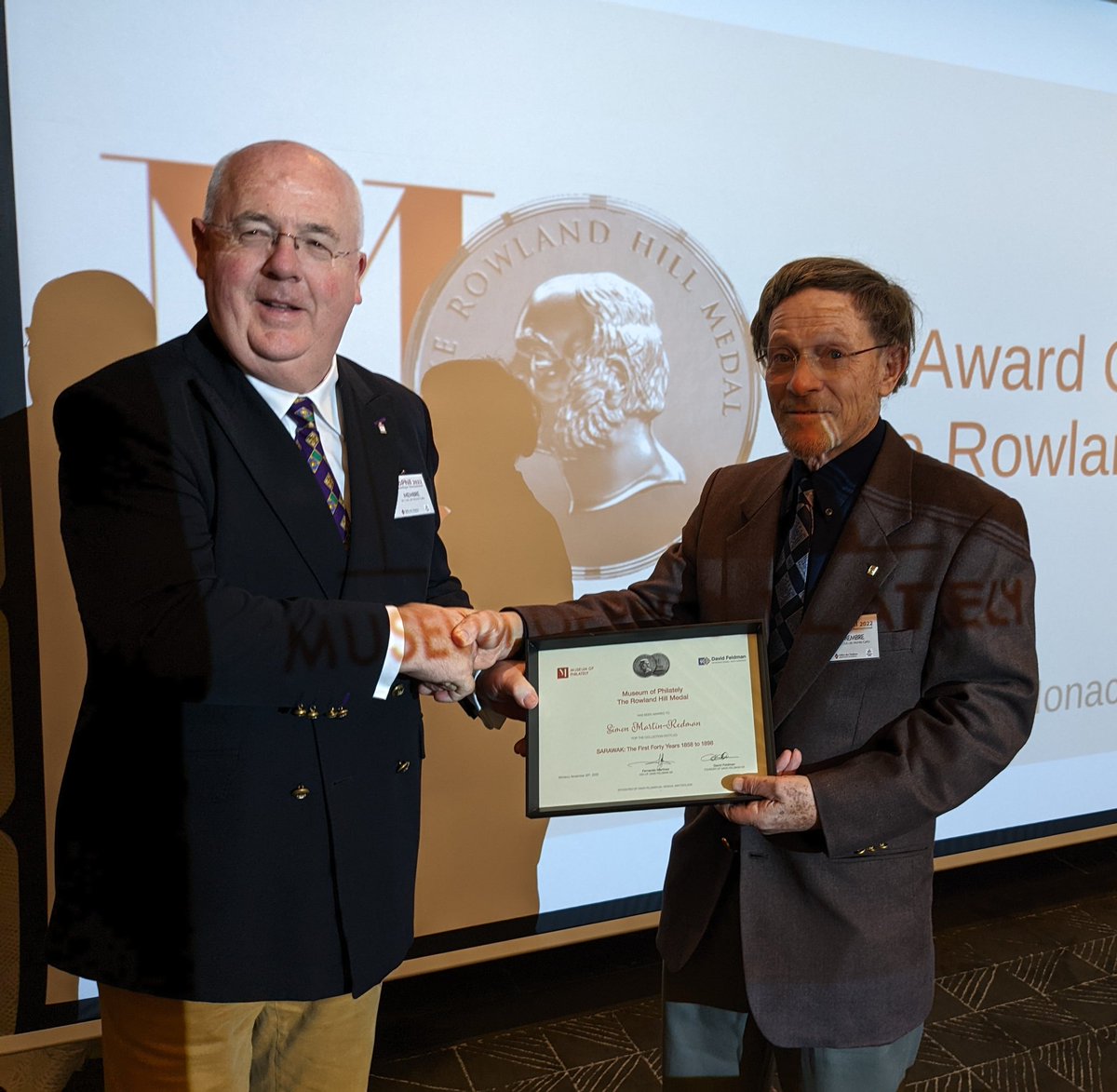 One of the winners of the Rowland Hill Medal Simon Martin-Redman <a href="/MRSarawak/">Simon Martin-Redman</a>
Receiving his award from David Feldman yesterday in Monte-Carlo. You can read all about the results on our blog post below #philately
blog.museumofphilately.com/the-rowland-hi…