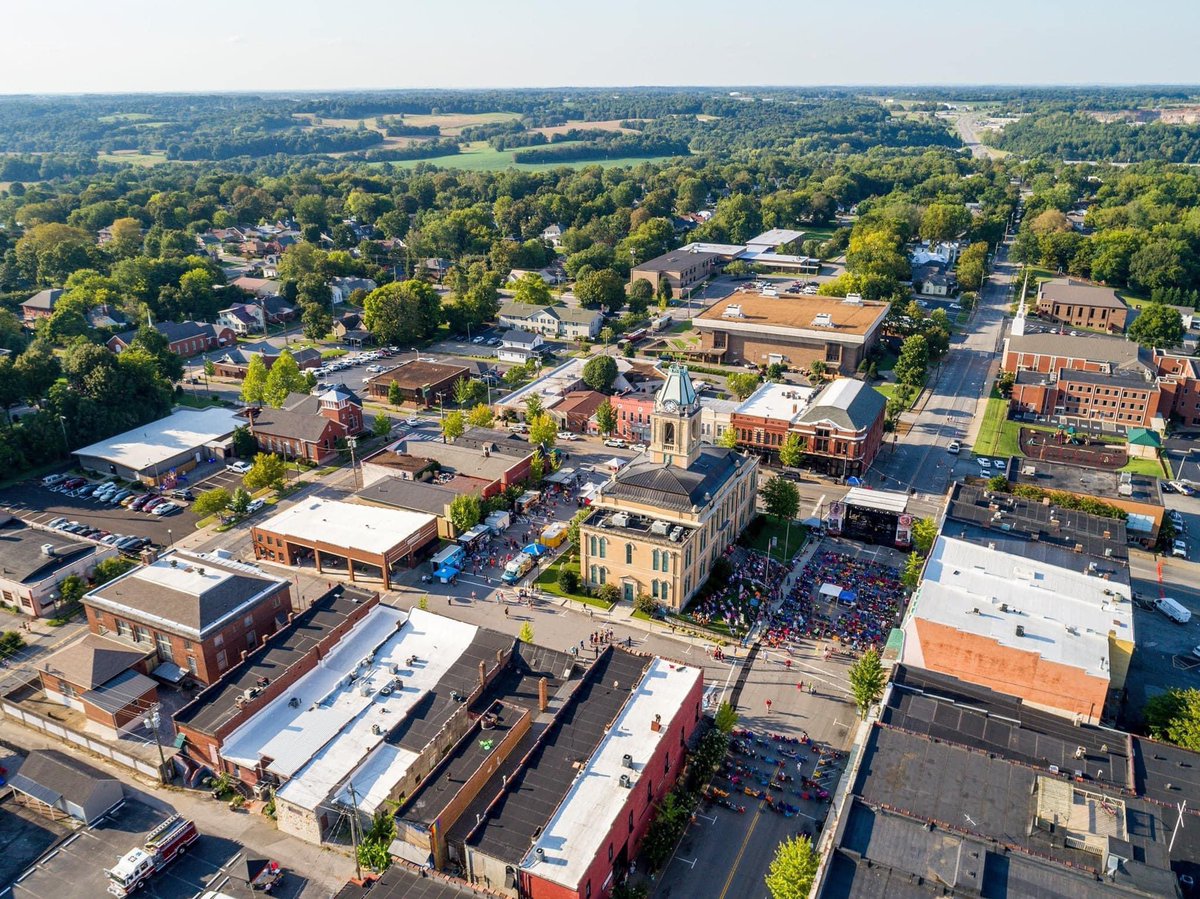 springfield_tn's tweet photo. It’s #SmallBusinessSaturday! 🛍

#SpringfieldTN is filled with amazing small businesses. We encourage you to get out today and support them. https://t.co/7BE8jaVsaF