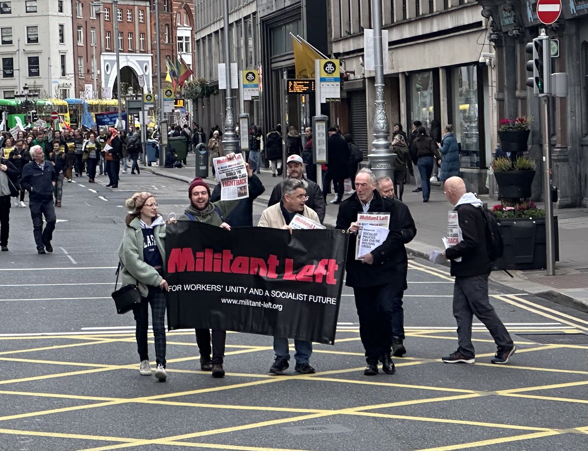 andrewflood's tweet photo. And finally both the Dublin and #Wexford council of trade unions, #RightToChange and complete with old school font #MilitantLeft /7 https://t.co/caghHSF4uG