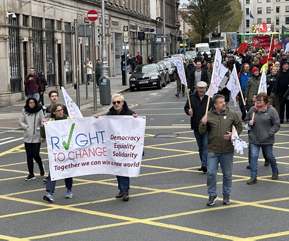 andrewflood's tweet photo. And finally both the Dublin and #Wexford council of trade unions, #RightToChange and complete with old school font #MilitantLeft /7 https://t.co/caghHSF4uG