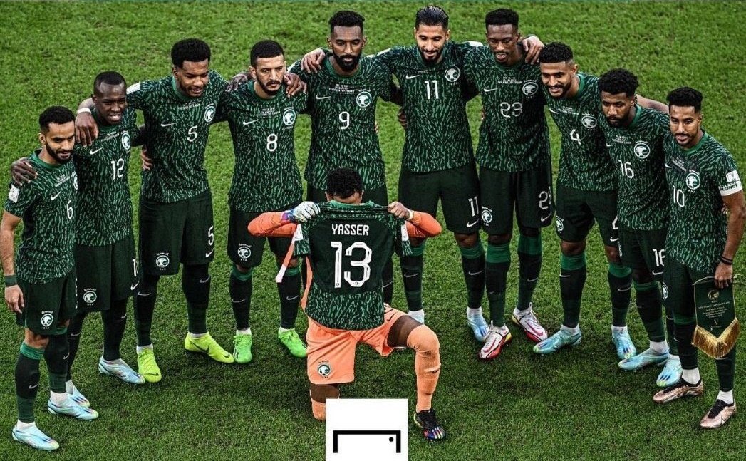 ily___thv's tweet photo. اداء المنتخب السعودي كان مشرف حرفياً من بعد اول هدف للمنتخب البولندي و من بداية الشوط الثاني و هم يحاربوا و يهاجموا و يدافعوا بكل قوتهم لأخر دقيقه مع ان النتيجه كانت غير مرضيه الا انهم كملوا و ما استسلموا فخورين فيهم و ان شاء الله العوض في المباراة الجايه #السعوديه_بولندا https://t.co/h8pTtH5H6r