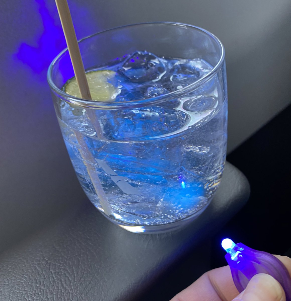 Is this not what everyone does at 30k feet? Bit late for #FluorescenceFriday but I always love my #glowythings