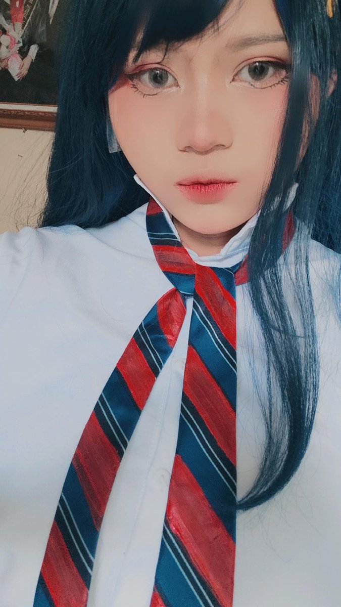 chnidle's tweet photo. Ih gila gw ngerasa cakep bgt disini padahal ini lagi potret kaga bisa masang dasi😔🙏 https://t.co/EHO4igK8qE