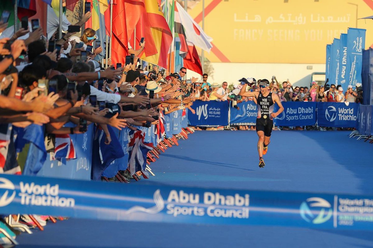 worldtriathlon's tweet photo. Leo Bergere is the men’s 2022 World Triathlon Champion 🏆! The title changed hands four times in one of the most nail-biting season finales of all time at the #AbuDhabiFinals https://t.co/sUHslnxWu5