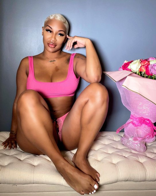 Just thinking about putting my toes in someone&rsquo;s mouth 😈😈😈 #feetpic https://t.co/0oCG48uIrJ<a href="/tag/feetpic"class="tags"><span>#feetpic</span></a>