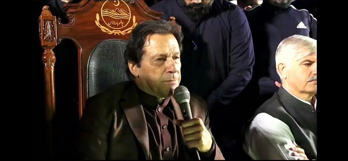 SafaAkhtar99's tweet photo. You can't defeat the spirit of this man cuz his nation stand behind him👊
#ImranKhan
#ActualWarInPakistan
#حقیقی_آزادی_لانگ_مارچ https://t.co/2Ji8igVcfe