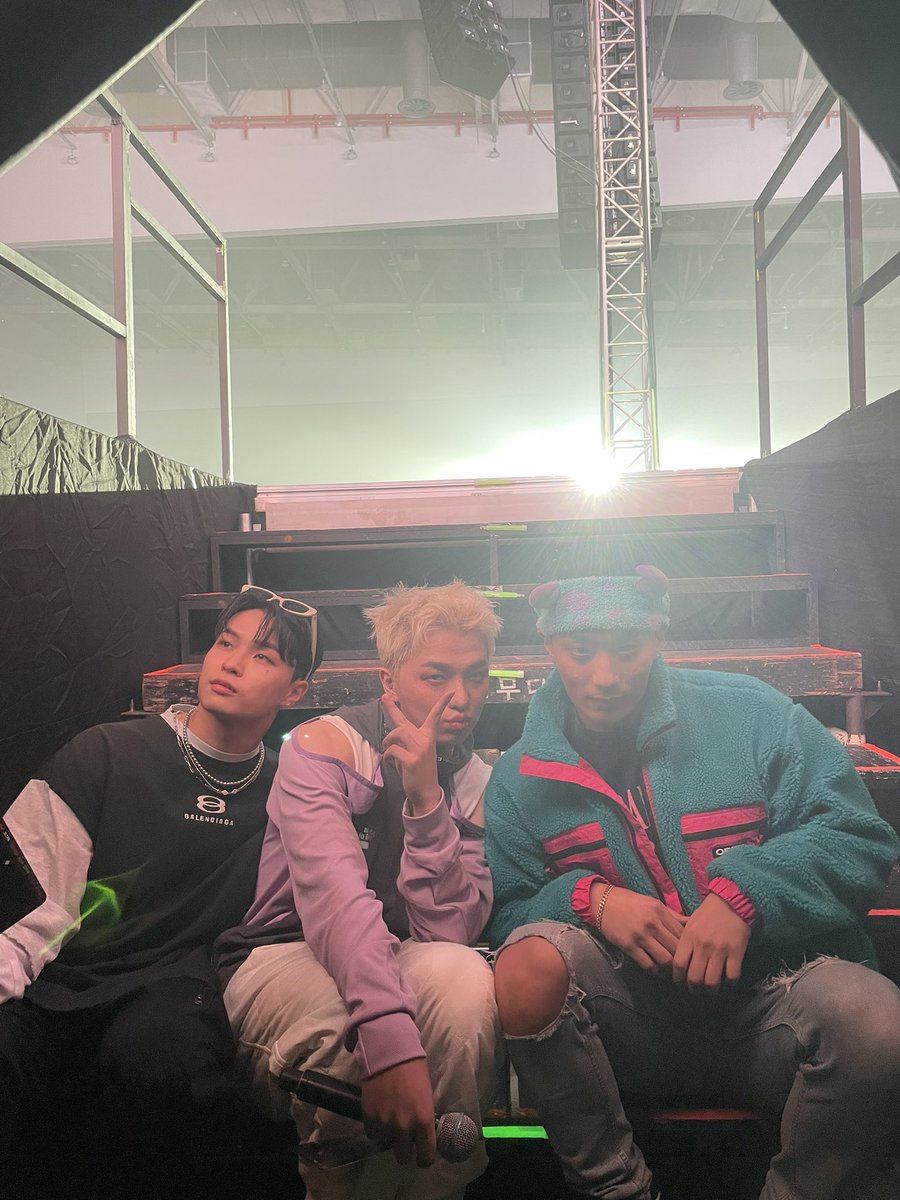 1M_NINO's tweet photo. 넉스주니어 보셨나요 여러분😀
콘서트 오셨어서 좋은 추억이됐으면 좋겠어요💜 https://t.co/JfpPRNNcYE