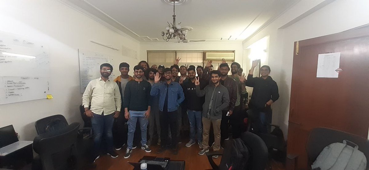 vyogami's tweet photo. Today I attended a Linux install fest hosted by @ilugdelhi at @sflc and it was a blast, I had so much fun installing Ubuntu on a friend's MacBook along with @Blonteractor and @asetalias.
btw linux runs better on MacBook than OSX😎🐧 https://t.co/pNFd26jffm