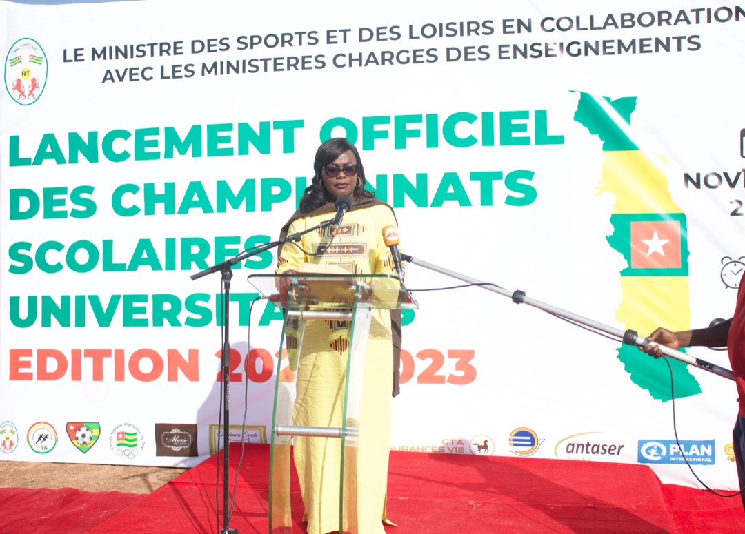 LidiBessi's tweet photo. Hier, j'ai eu l'immense plaisir de procéder au lancement officiel des championnats scolaires et universitaires édition 2022-2023 à #Bafilo.
Merci à toute la population et aux autorités locales pour la grande mobilisation. Le sport a encore opéré sa magie au sein du public
@GouvTg https://t.co/dLS5sZ81ew