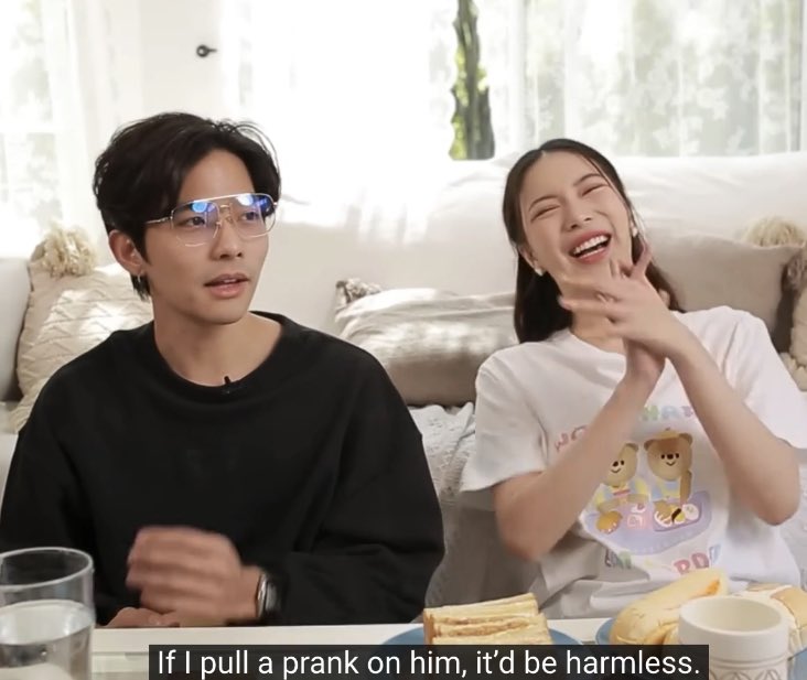 saturdaybibs's tweet photo. how many pranks have been done on p'tay 🤣🥹 #taylee #เตลี the changing birthday one is just so funny 😭 https://t.co/yMBYzTKQ1w