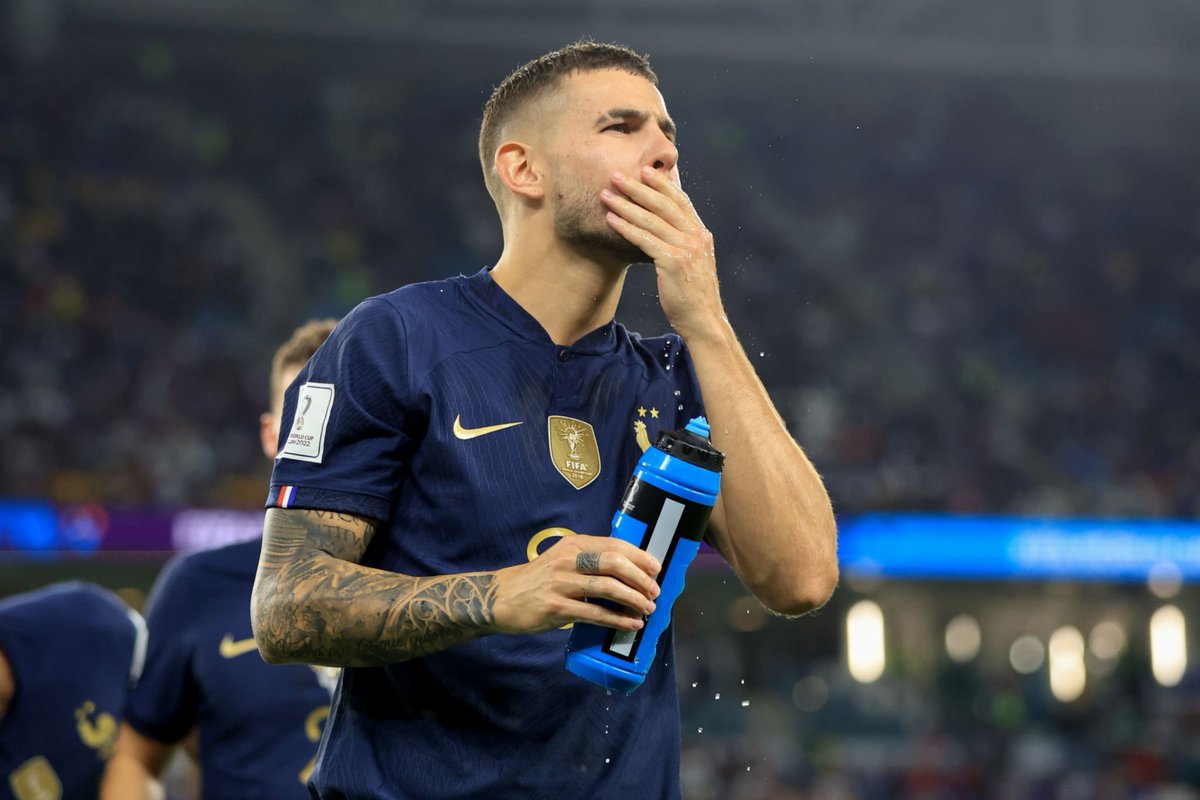 VibesFoot's tweet photo. 🔴 Lucas Hernández a pensé à arrêter sa carrière après sa blessure contre l'Australie. 😩

🗞 @lequipe https://t.co/Ev3GxyjsfI