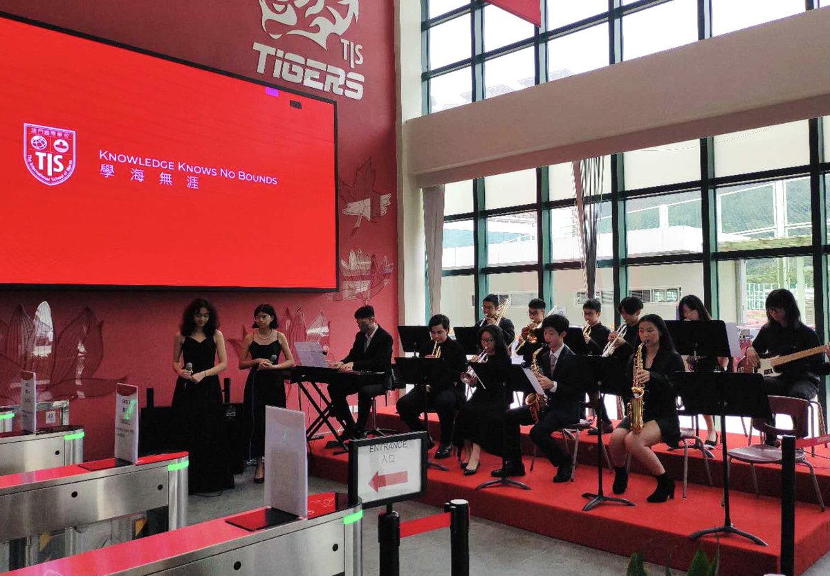 IrisChu1's tweet photo. Kick off 2022-2023 concert series! 
Music performance on TIS Open House
TIS Jazz Band, TIS Flute Choir, TIS Clarinet Ensemble, TIS Brass Quintet, TIS Woodwind Quintet 
#TisMacao #TisArts #TisMusic https://t.co/XveyTYAQ2r