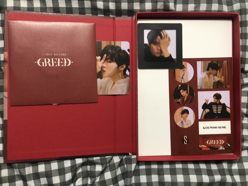 ChaeSakura's tweet photo. Kim Wooseok: Greed

Flaw on the 3rd pic 🥹 https://t.co/vcvoyMr4N8