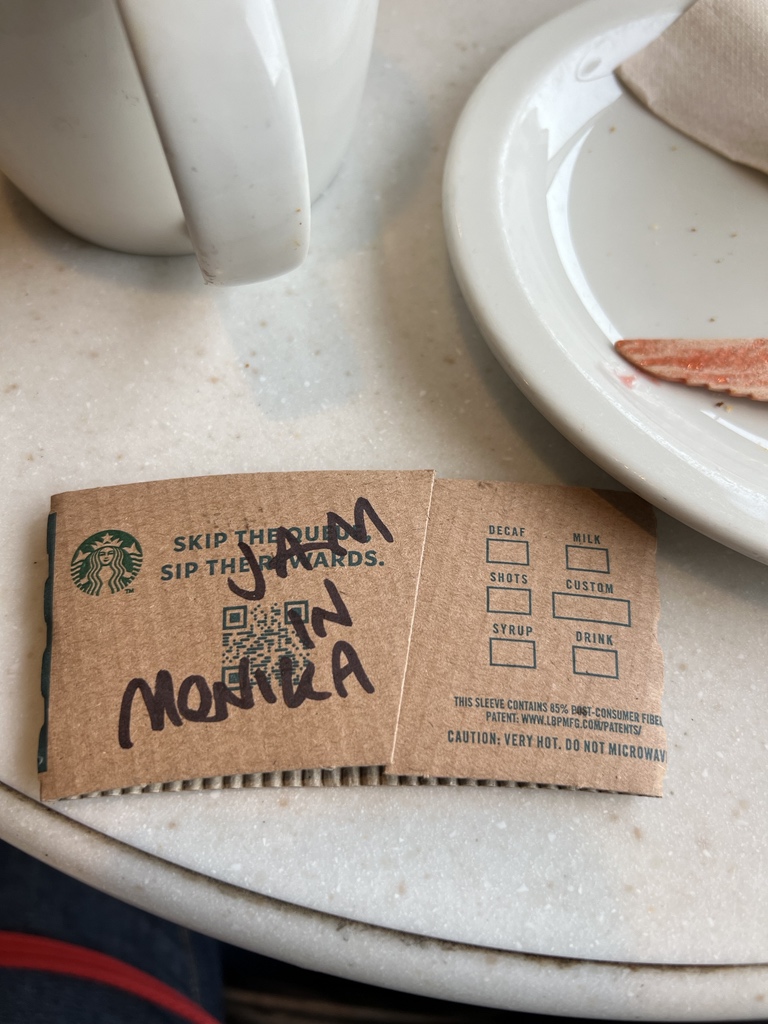 _Woodgie's tweet photo. Woah! Easy there @StarbucksUK!

🤣 https://t.co/GbLM0CJ8cd