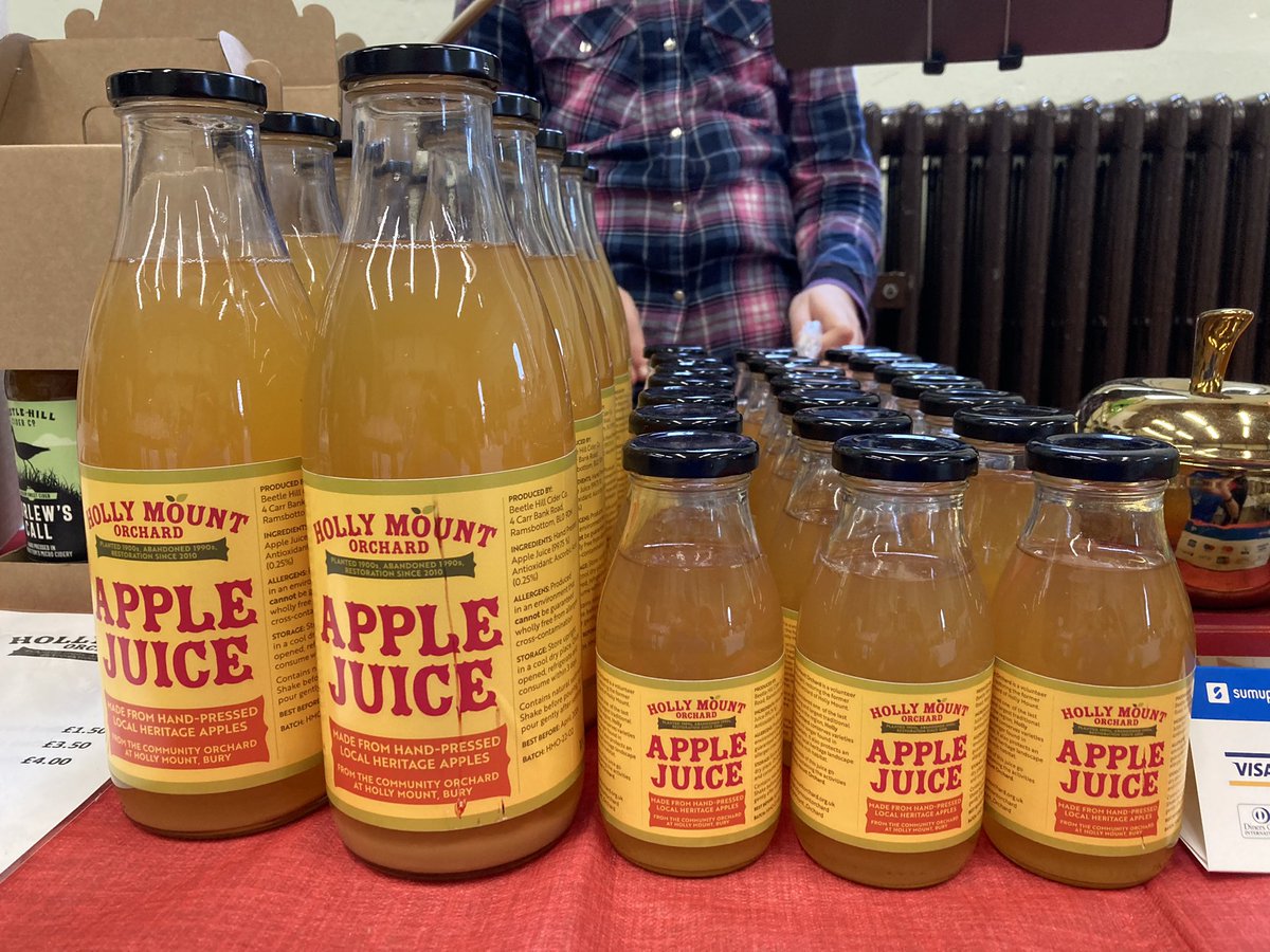 Ready to roll! Proud smallholder <a href="/GreenmountVill/">Greenmount Village Community</a> Christmas Cracker TODAY! Cider plus <a href="/HMount_Orchard/">Holly Mount Orchard</a> juice for sale! 🍎🍎