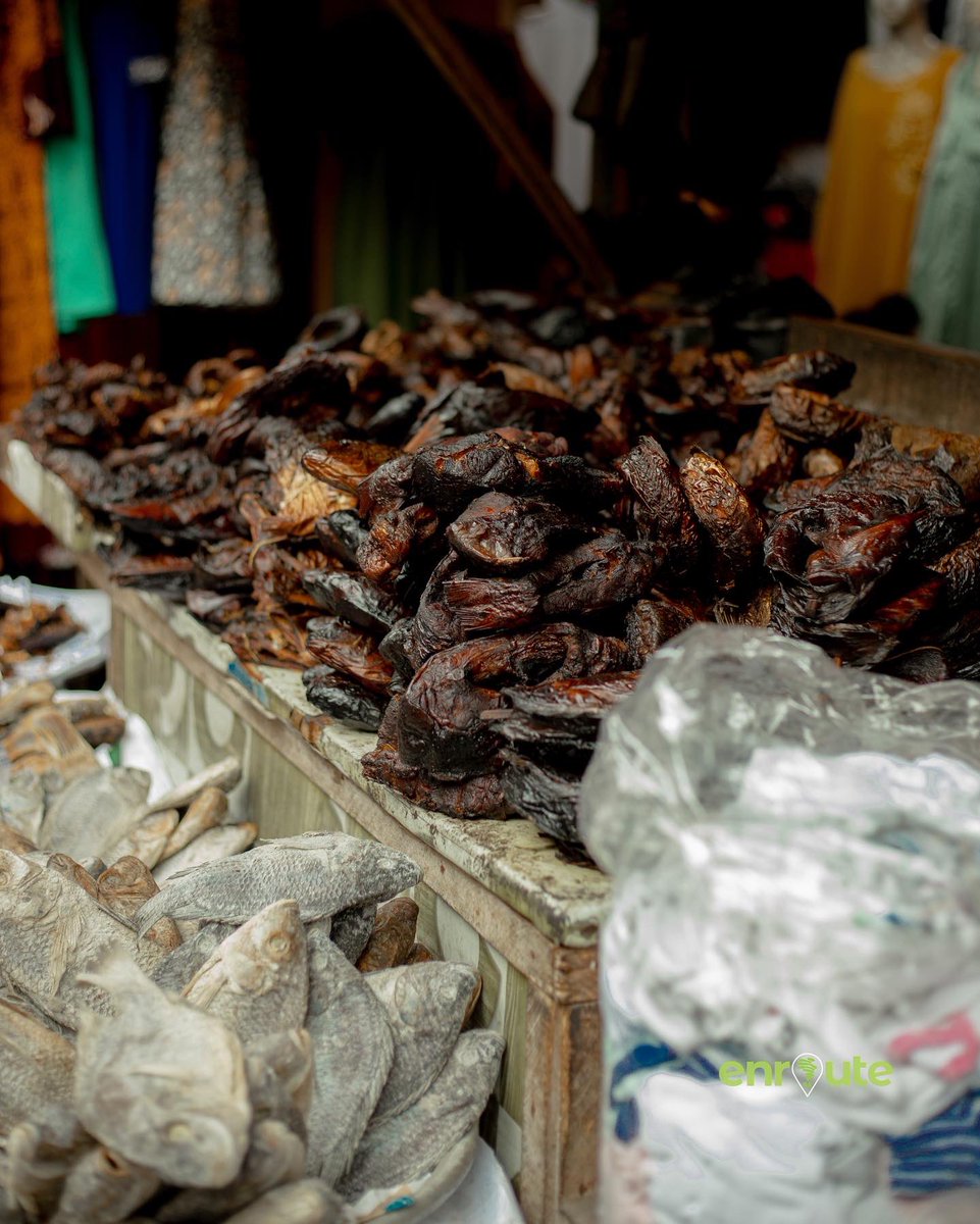 enroute54's tweet photo. Saturday is market day and here’s our favorite markets to shop from

📍 Makola Market
📍 Madina Market
📍 Mallam Atta Market
📍 Nima Market
📍 Kantamanto Market
📍 Kaneshie Market
📍 Mallam Market
📍 Accra Arts Center
📍 Tema Station

Where are you shopping from today?👇🏾 https://t.co/CgVDtxZkkS