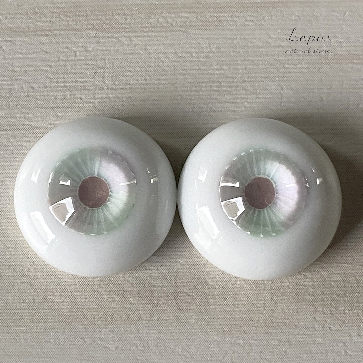 Lepus_stones's tweet photo. ≪プレゼント企画≫

日頃の感謝を込めまして、グラスアイを1名様にプレゼントします。

＊応募方法
フォロー＆リツイート
＊締切
12月4日（日）　21時まで
画像内の説明をお読みいただき、ご応募いただけますと嬉しいです。

#グラスアイ　#レプスアイ　#プレゼント企画 https://t.co/E7tPU0BNV4