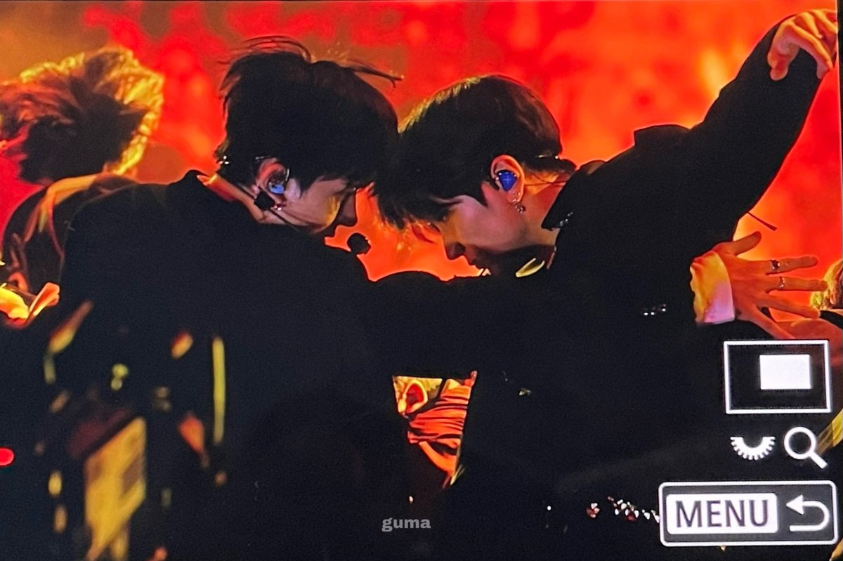 nerdylouve's tweet photo. *nangis banyak* https://t.co/gm5fg58Guq