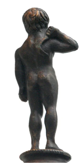 肌かき器、垢すり道具(strigil)古代のギリシアやローマで、石鹸が普及する以前に用いられていた入浴道具。身体を温めてから香油をすり込み、浮いてきた汚れを擦ってかき取る。裕福な人々は垢すりを奴隷に行わせた。 