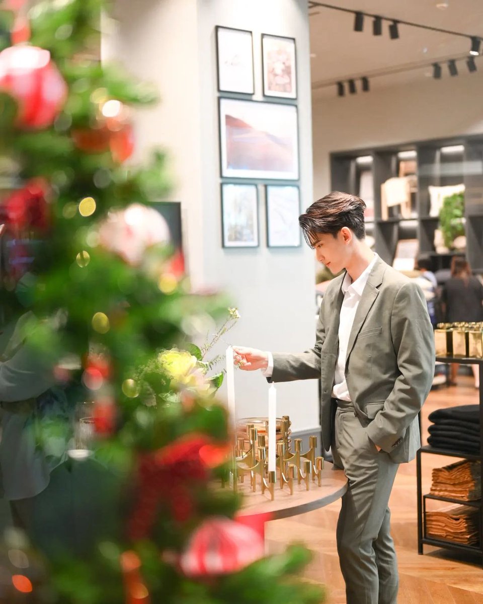 jafirstfamilyph's tweet photo. [11.26.22]

IG Post: first_fh

#hmHOMExJaFirst 🏠💐

#JaPhachara #จาพชร #TeddyJa
#First_Chalongrat #รักแรกของเฟริสท์ #JaFirst #จาเฟริสท์ https://t.co/GWAQ1DWkJx