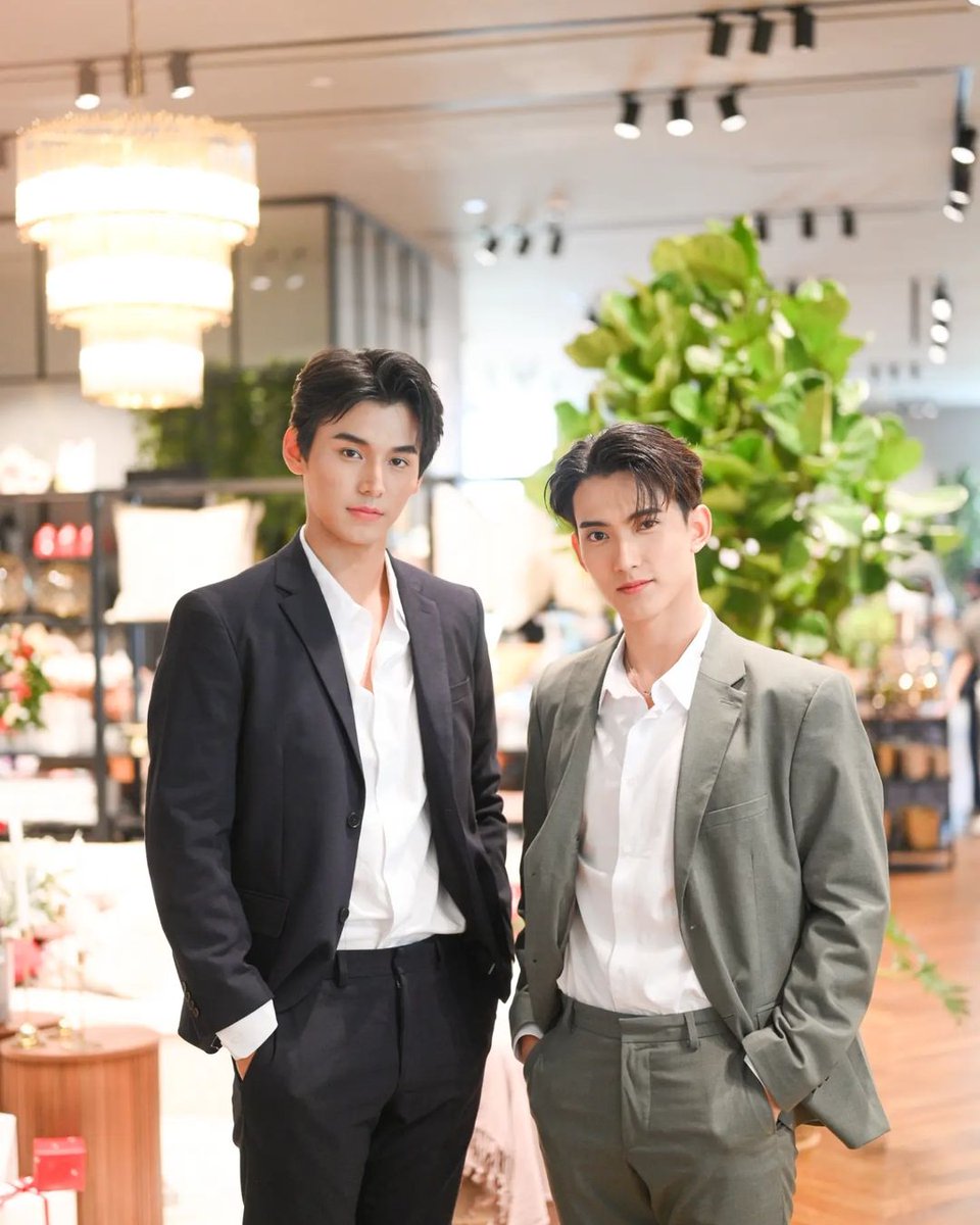 jafirstfamilyph's tweet photo. [11.26.22]

IG Post: first_fh

#hmHOMExJaFirst 🏠💐

#JaPhachara #จาพชร #TeddyJa
#First_Chalongrat #รักแรกของเฟริสท์ #JaFirst #จาเฟริสท์ https://t.co/GWAQ1DWkJx