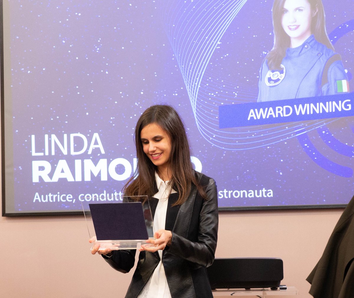 Mi è stato conferito l'Oscar dell'Innovazione di <a href="/Angi_tech/">ANGI</a>, ho parlato di fronte alle più alte cariche istituzionali, ero così emozionata da non riuscire quasi a parlare. Questo premio non è solo mio, ma di tutte le persone che mi hanno permesso di raggiungere questo traguardo.