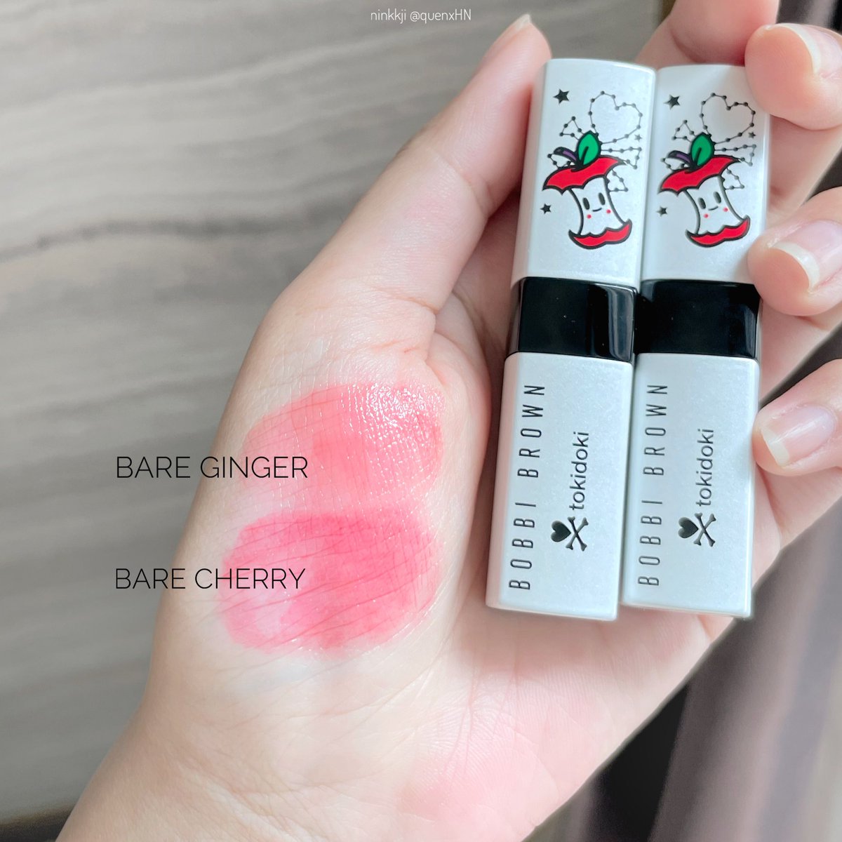 quenxHN's tweet photo. Bobbi Brown x tokidoki น่ารักน่าเก็บมากค่ะทุกคน🥺💗 น้องมาแบบแพคเกจขาว ลายแอปเปิ้ลน่าร้ากกกก🍎 ส่วนเนื้อตัว #ExtraLipTint โด่งดังอยู่แล้วเรื่อง ความสวย ฉ่ำวาว สีดูเป็นธรรมชาติ ลูกคุณมาก🤍 รีบตำก่อน out of stock!

📍https://t.co/gxKRPtPkon

#ลิปบาล์มมีสี #TokiDokiCollection https://t.co/8awP9xWFb6