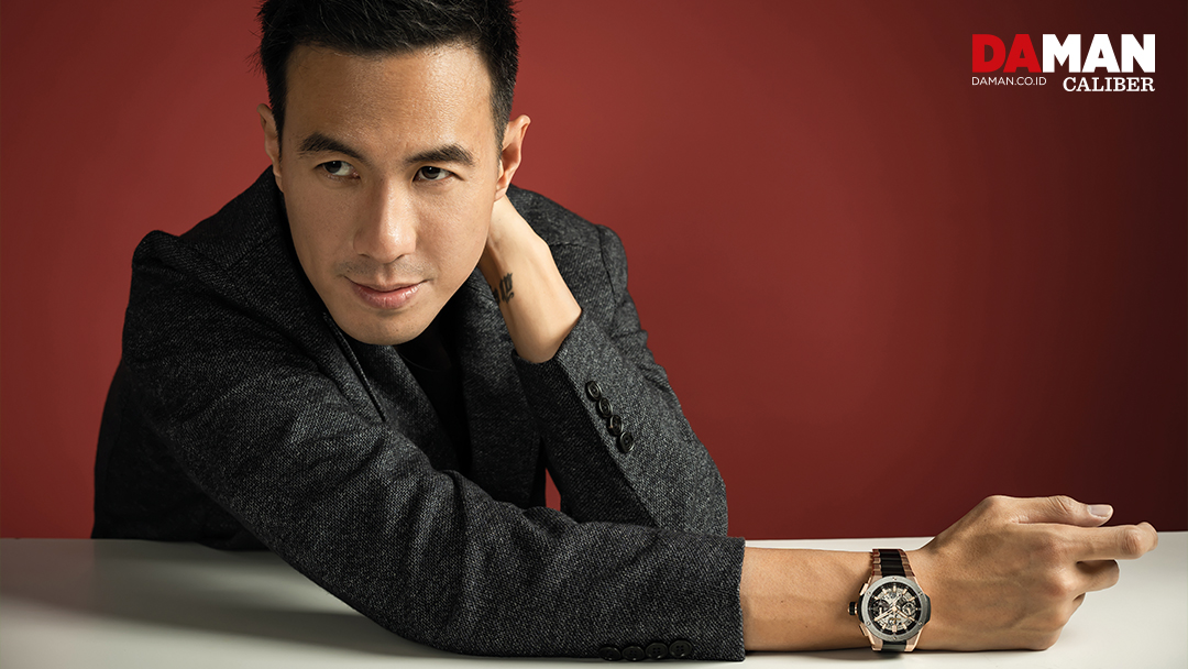 DAMAN_Magazine's tweet photo. From Hublot’s flagship model The Big Bang to The Square Bang, these cutting-edge timepieces continue to excite with their choice of materials and colors, as highlighted by actor and presenter @vjdaniel 

https://t.co/xYmRqmGcSG

#Hublot #DanielMananta https://t.co/vSHLAOia6Z