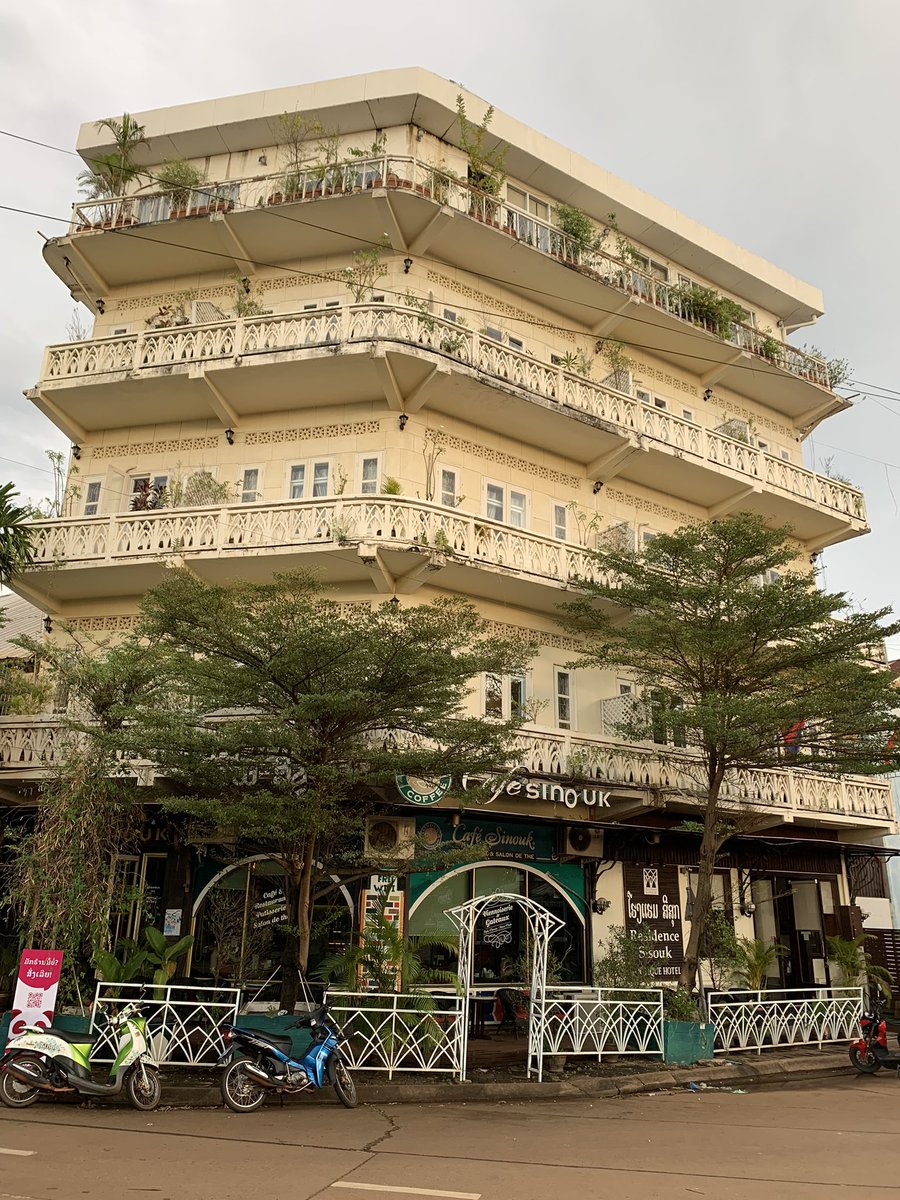 JMCambaceres's tweet photo. Mission au #Cambodge terminée. De #SiemReap, nous passons maintenant au #Laos. Arrivée par #Paksé, puis demain 6h de route en minibus pour rejoindre notre école #HarmonieMékong à #Takhek (700 élèves). Ce soir à la #RésidenceSisouk à Paksé. #Sisouk, ancien Prince du #Champassak. https://t.co/XclAHjBM1C