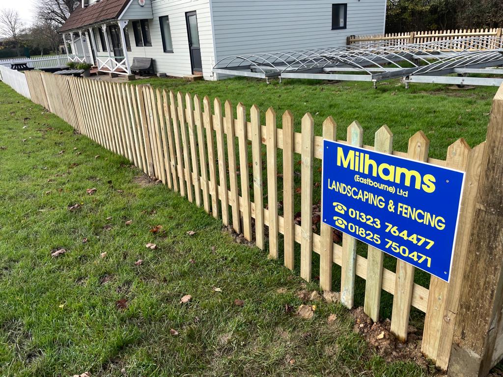 HailshamCC's tweet photo. @Milhamsltd have put their signs up on the new fenced area at the club 👌 https://t.co/RYbaFlbuQq