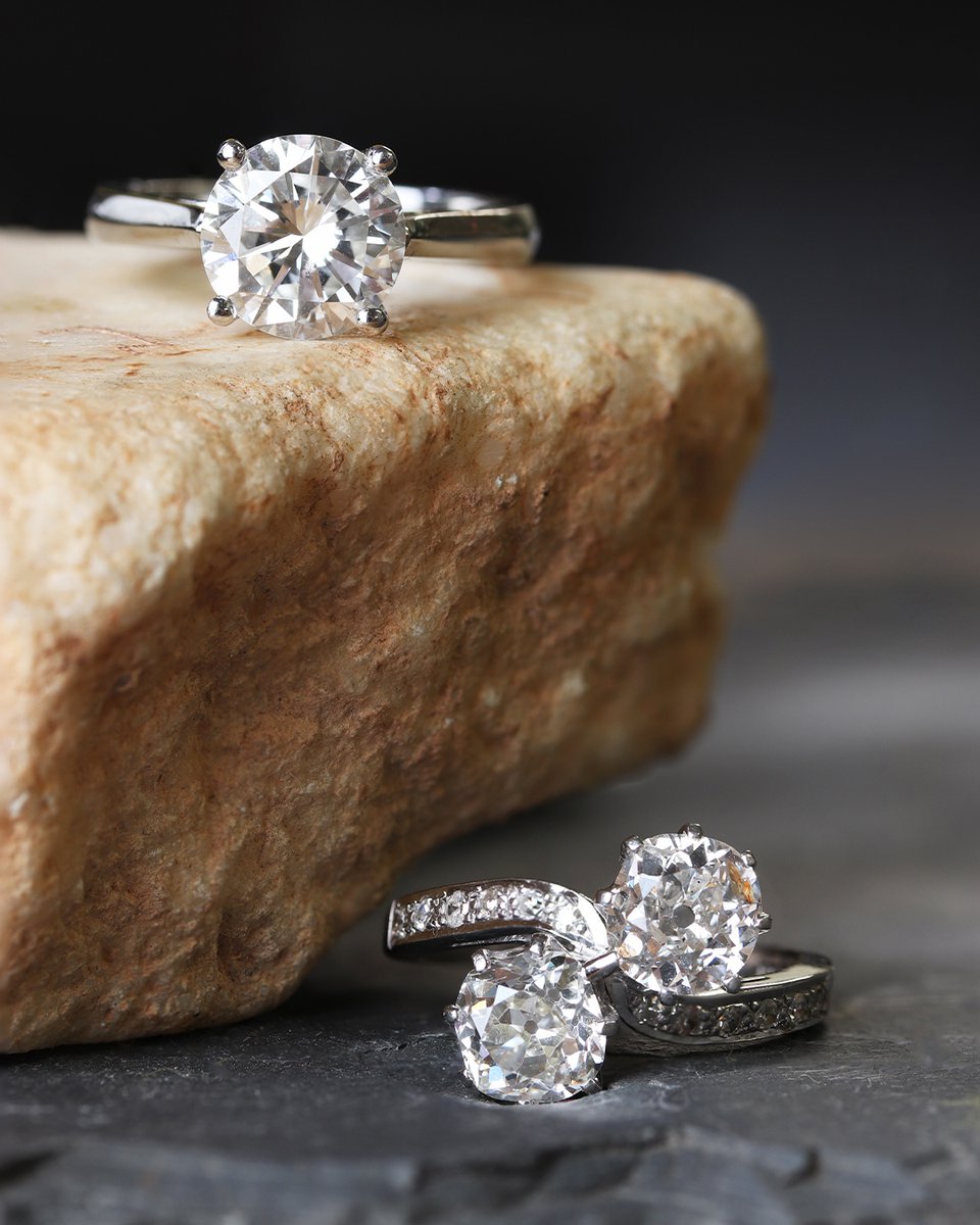 swordersfineart's tweet photo. A Cut Above | A History of Diamond Cutting 💎
Ahead of our 30 November Jewellery and Gifts Sale, jewellery specialist, Catrin Jones shares a brief insight into diamond cutting.
Read the full article at https://t.co/q8IQMNxaZp
#diamonds #diamondjewellery #jewelleryblog https://t.co/RWpaRqUh6X