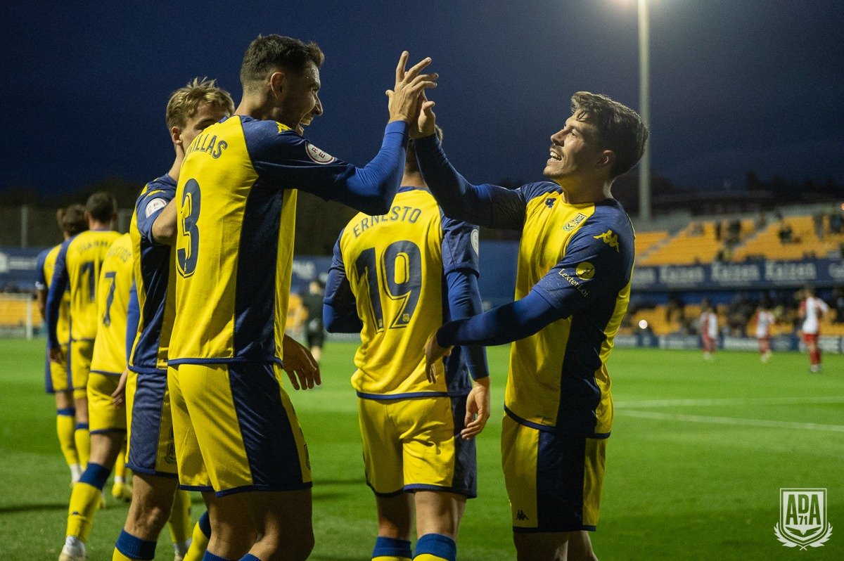 Rafa9Mainez's tweet photo. Datazo del @AD_Alcorcon 

Hacía 439 partidos de Liga que el Alcorcón no encadenaba 5 victorias seguidas: desde abril de 2012 en Segunda división.

🔍 @Peter26582 https://t.co/r1WbQqaFQs