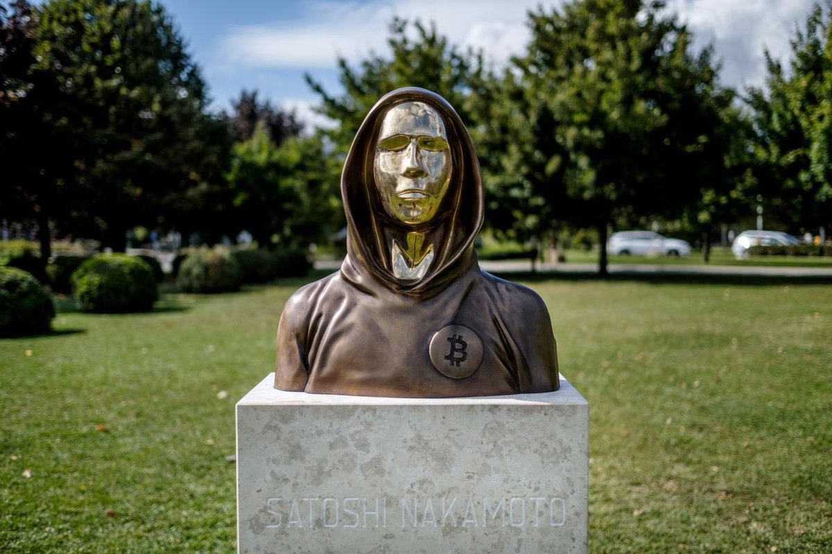 BaleineFR's tweet photo. Savez-vous dans quel pays est cette statue ? https://t.co/RiJx8WFygh