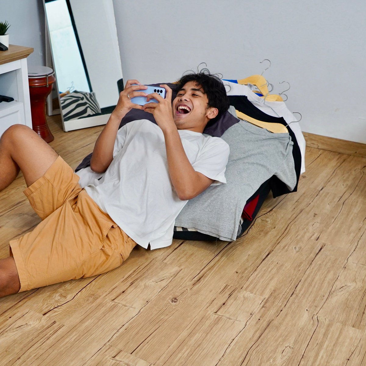 Ada info AWESOME nih! @samsungid lagi bagi-bagi #GalaxyA33 5G &amp; E-Wallet 250K!

Caranya:
1. Tag dan kasih dukungan se-AWESOME mungkin ke pro player esports favorit lu 
2. Pake hashtag #AwesomeGeneration #AwesomeGamingSeason #GalaxyASeries 5G

 Gw tunggu sampe 2 Des 22 yak!