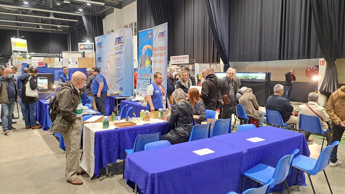 _FFMF's tweet photo. Petite pause déjeuner, et on rattaque les ateliers sur le stand FFMF de Rail Expo Dreux https://t.co/eP1wbmpJ7v