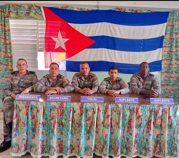 MinfarC's tweet photo. FAR Cuba el domingo 27, desde las urnas defiende la esperanzas y la historia.
Elegimos un sistema, una manera alternativa de vivir, amar y construir.
Todo listo #YoVotoEl27 https://t.co/XXLIp3OtWM