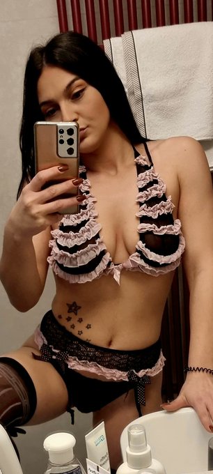 Hey guys. Long time no see. ;-) https://t.co/RsGUt0BZoi<a href="/tag/movetosharesome"class="tags"><span>#movetosharesome</span></a>