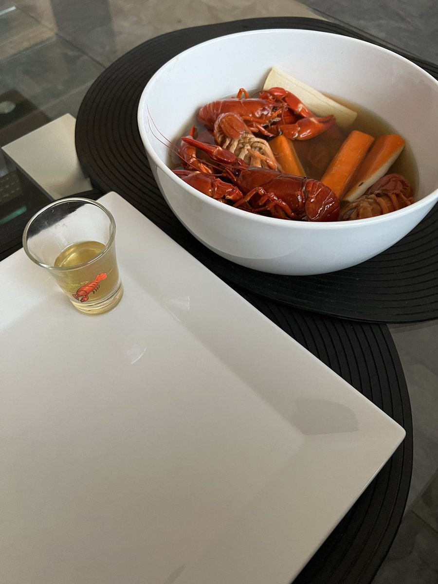 AndersonJorgen's tweet photo. Nu @RaketRille ska du få ett sjukt bra tips…
Lägg Lidls färska crabsticks i kräftspaden över natten nästa gång du käkar kräftor 🤘🏽
#grymt https://t.co/U8TxZLpeHe