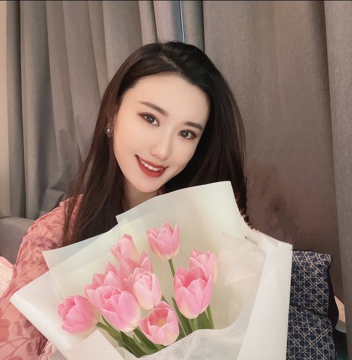 lily5319786's tweet photo. May every weekend be accompanied by good luck https://t.co/PE6w6mfvot