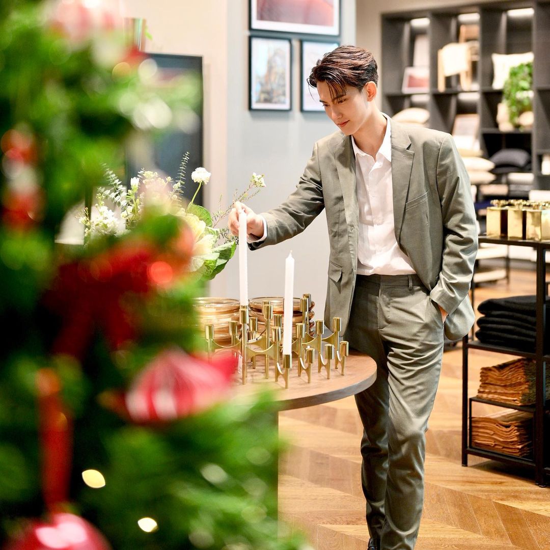 jafirstfamilyph's tweet photo. [11.26.22]

IG Post: tripleeight.ent

#hmHOMExJaFirst 🏠💐

#First_Chalongrat #รักแรกของเฟริสท์ https://t.co/8mGdh2Kf5E