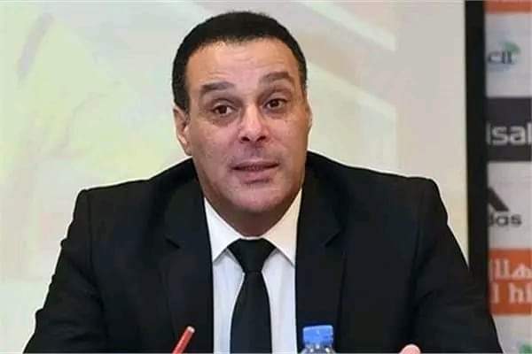 asolimana67's tweet photo. عصام عبد الفتاح :
 للمرة الثانية أقول "الإحتواء موجود في القانون" ويمكن للحكم أن يحسب خطأ بسيط لصالح الفريق المهزوم لتسيير أمور المباراة .. وممكن كمان تلغى هدف صحيح بنسبه 100% وكله إحتواء https://t.co/yZhOLXmlRx