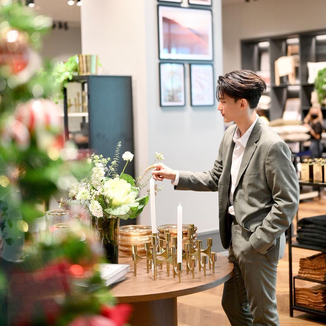 jafirstfamilyph's tweet photo. [11.26.22]

IG Post: tripleeight.ent

#hmHOMExJaFirst 🏠💐

#First_Chalongrat #รักแรกของเฟริสท์ https://t.co/8mGdh2Kf5E