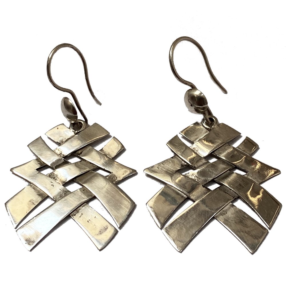 CALYC3's tweet photo. Brand new CΛLYCΞ earrings !
#sterlingsilver #handmade 
https://t.co/4JNG0PV3qE https://t.co/SfuqhHONNA