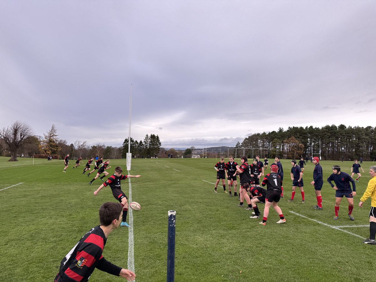 PeeblesHSPhysEd's tweet photo. Brilliant matches with Merchiston Castle this morning. A loss at S1 and S3 levels but a win at S2. S1 had the bonus of a win too v touring Giggleswick School, Yorkshire. 🏉 https://t.co/pJgJx63MlK