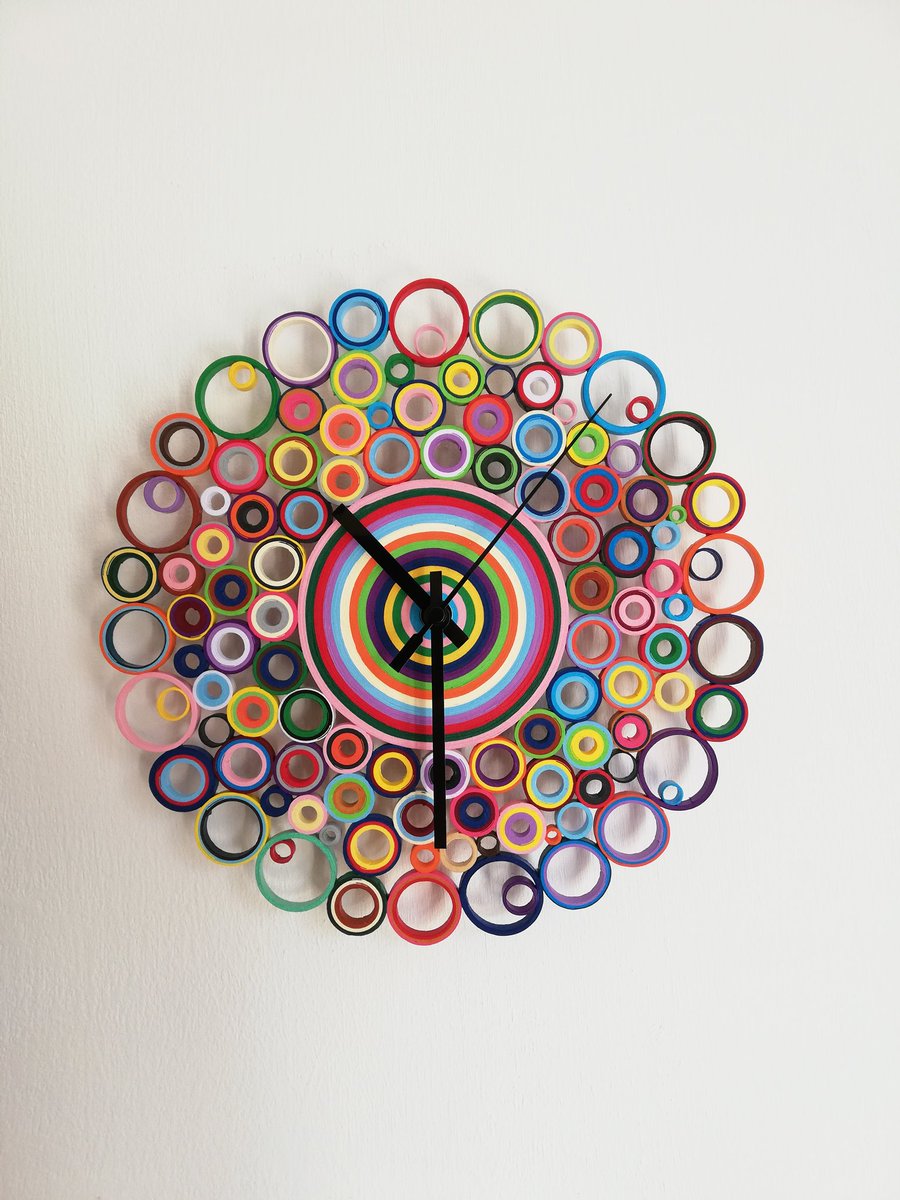 gira_mi's tweet photo. "Orologio da parete multicolore, unico e irripetibile!"
#migiralacesta #26novembre #handmade  https://t.co/2wmPejannT https://t.co/pDs1eMLouL