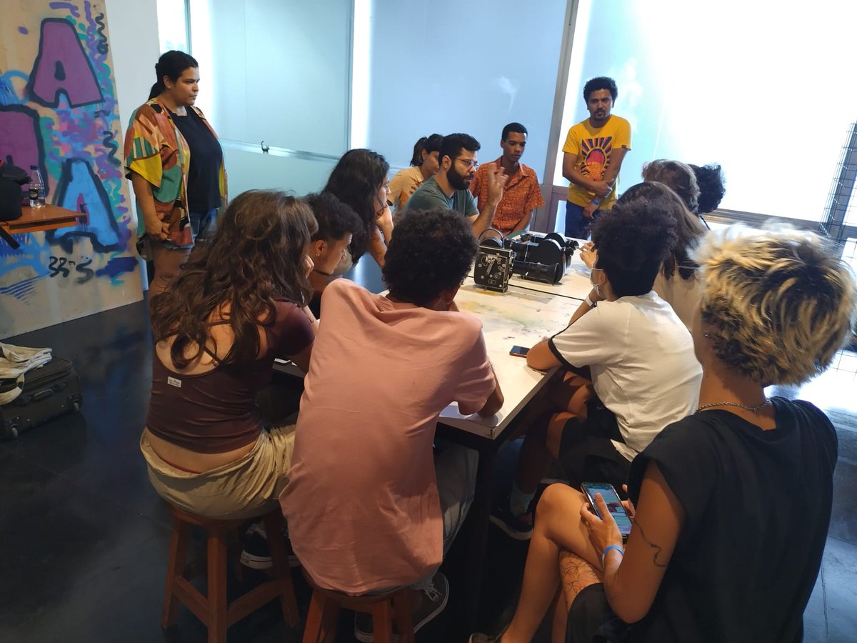 Nesta sexta (25) teve início a quarta edição do Festival Internacional de Cinema 16mm com a oficina de Realização em 16mm. O festival segue até domingo dia 27, na Cinemateca do MAM.