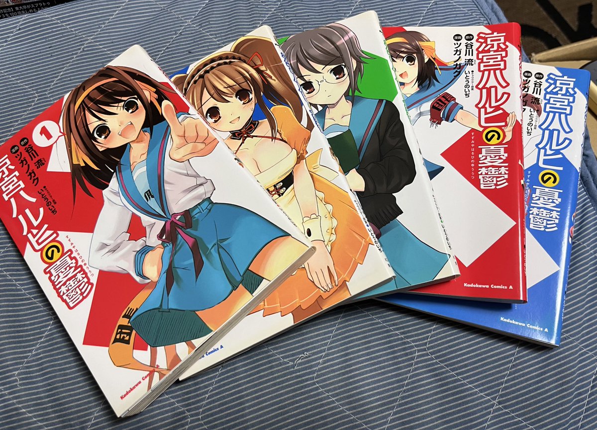 silverfishalpha's tweet photo. 涼宮ハルヒの憂鬱が売ってあるブックオフ初めて見た笑
ずっと欲しかったから買えて嬉しい！！ https://t.co/XFp6i1ELbm