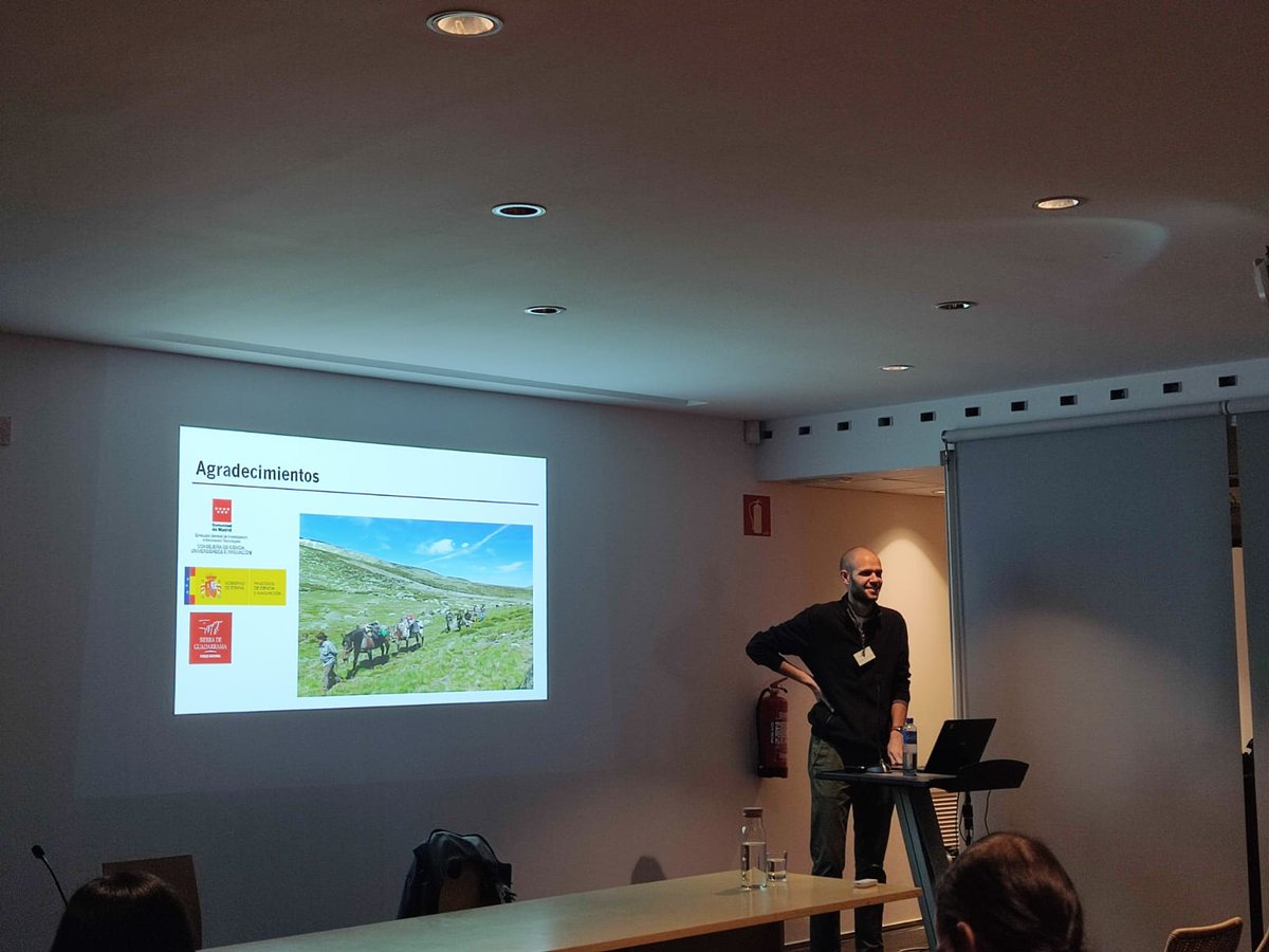 IBB_botanic's tweet photo. Alfredo García Fernández (@Alfxl) de la Universidad Rey Juan Carlos (@urjc) nos ha hablado sobre las plantas de montaña en escenarios eco-evolutivos ¡Una gran charla!
#IIISimBot https://t.co/lpEgS6urBT
